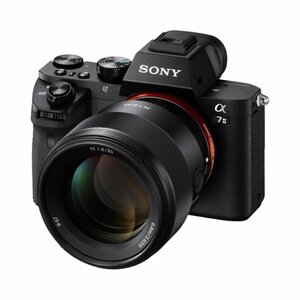 Sony FE 85mm F/1.8 Lens